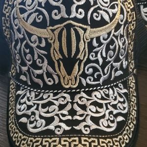 Embroidery bull hat